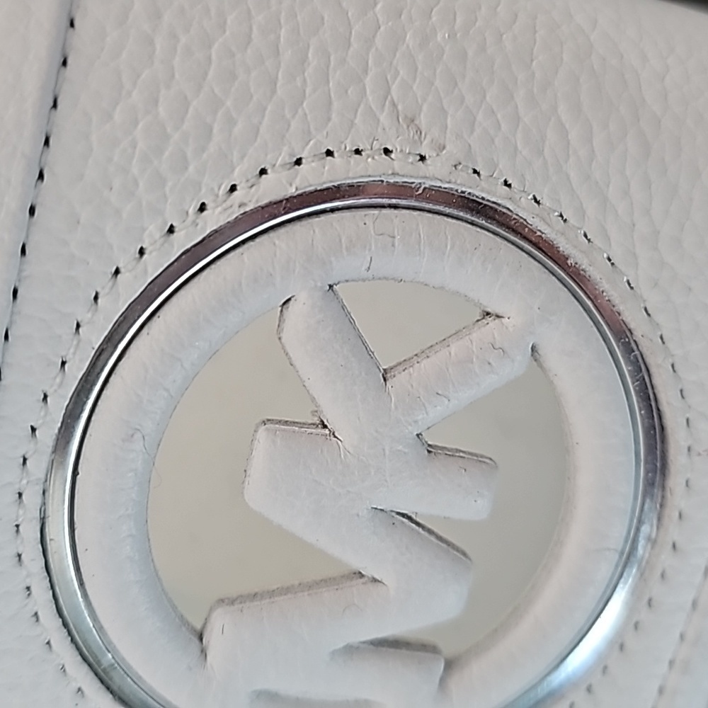 Michael Kors MK Logo slides slip on white size 6.5 nwt - Picture 4 of 5